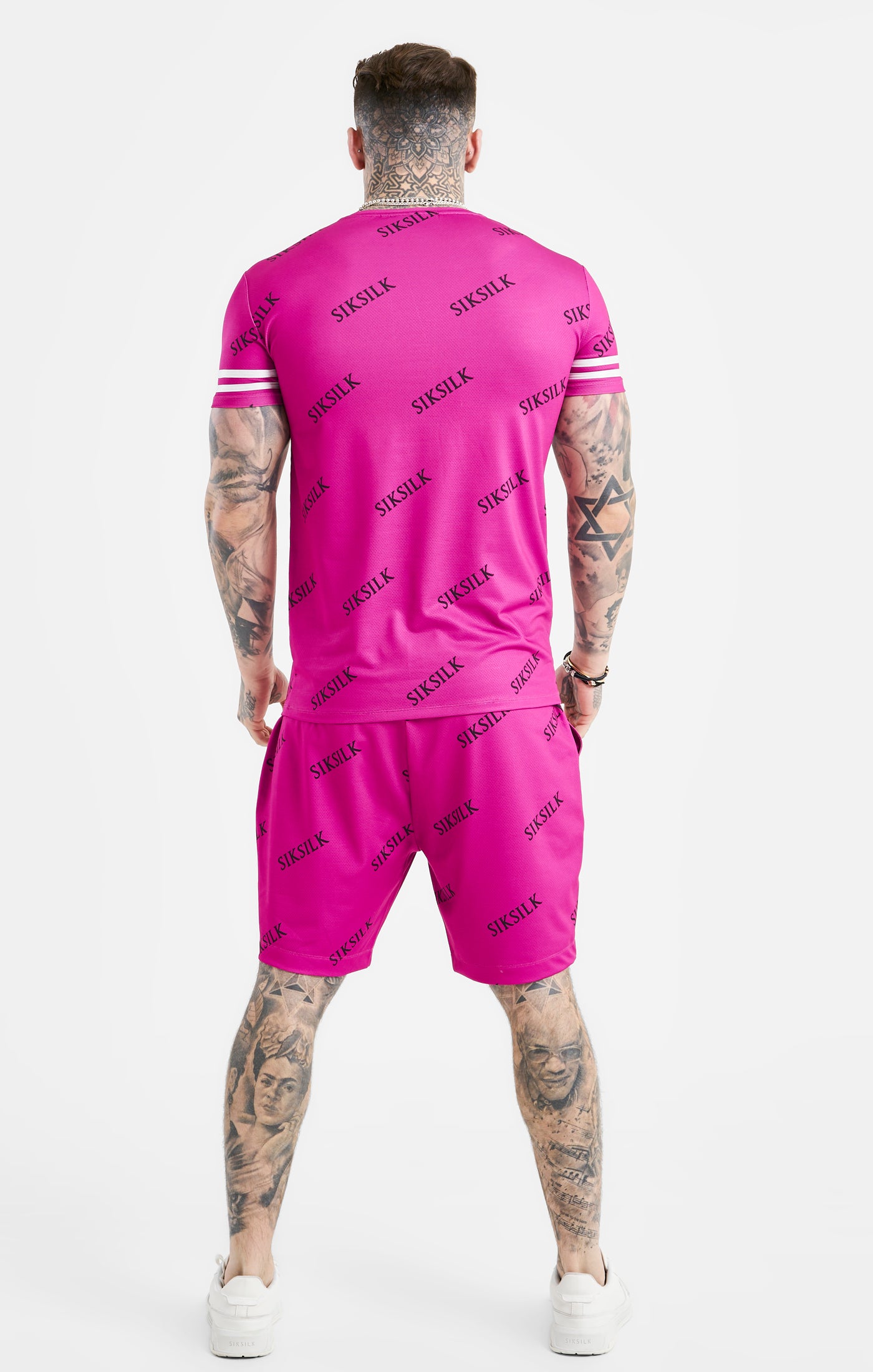 Cargar imagen en el visor de la galería, Conjunto De Camiseta Rosa Y Shorts Ajustados Con Logo (1)