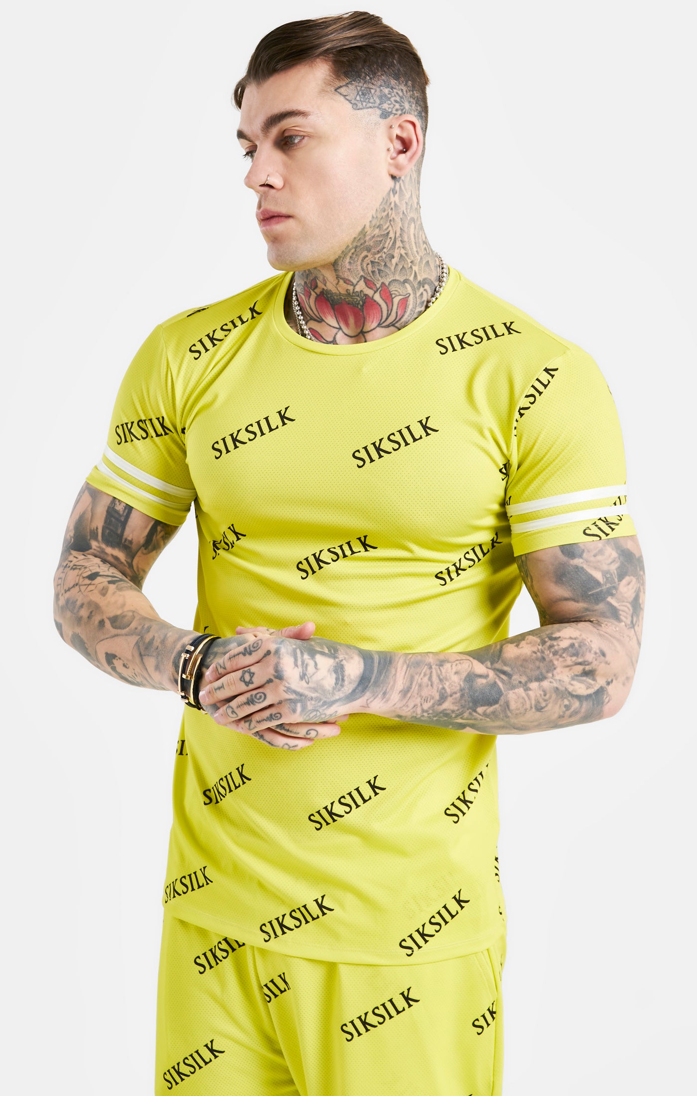 Cargar imagen en el visor de la galería, Yellow Logo Muscle Fit T-Shirt And Short Set (3)