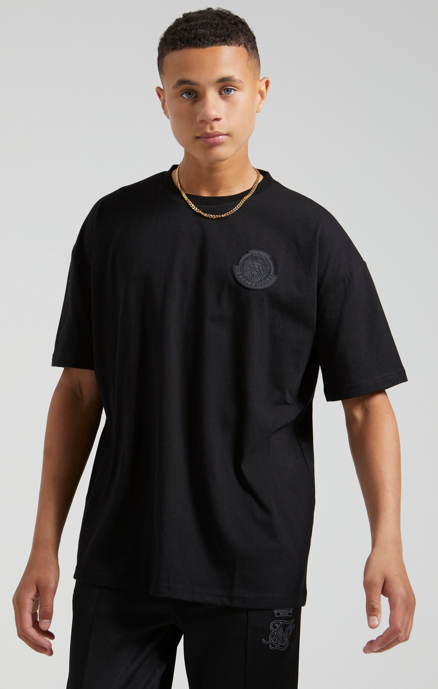 Cargar imagen en el visor de la galería, Boys Messi x SikSilk Black Lion Graphic Oversized T-Shirt (2)