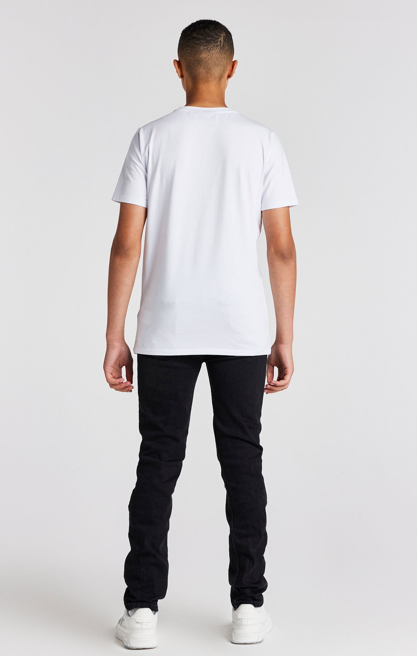 Cargar imagen en el visor de la galería, Boys White Branded T-Shirt (4)