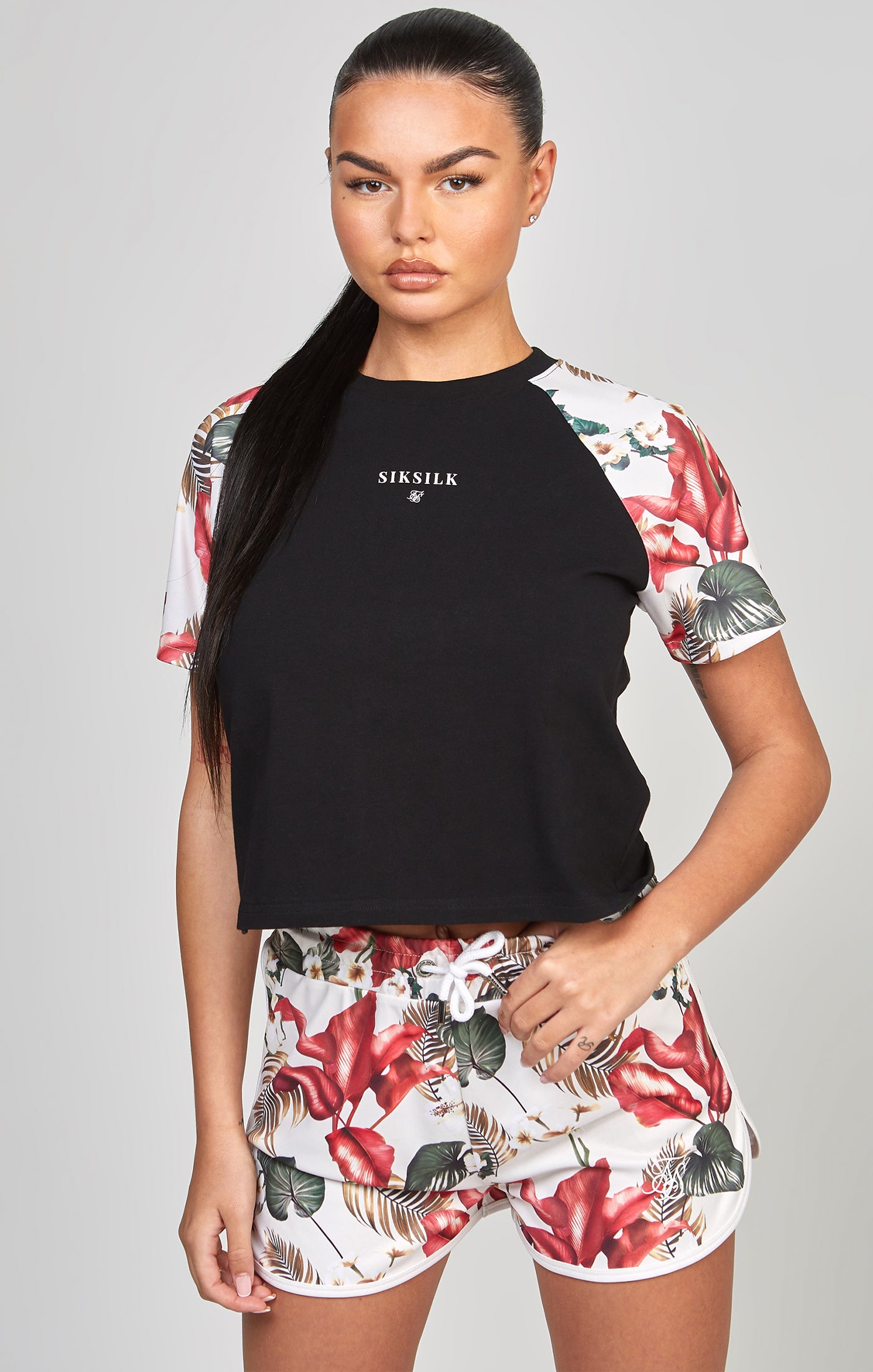 Cargar imagen en el visor de la galería, Camiseta Corta Retro Tropical Negra